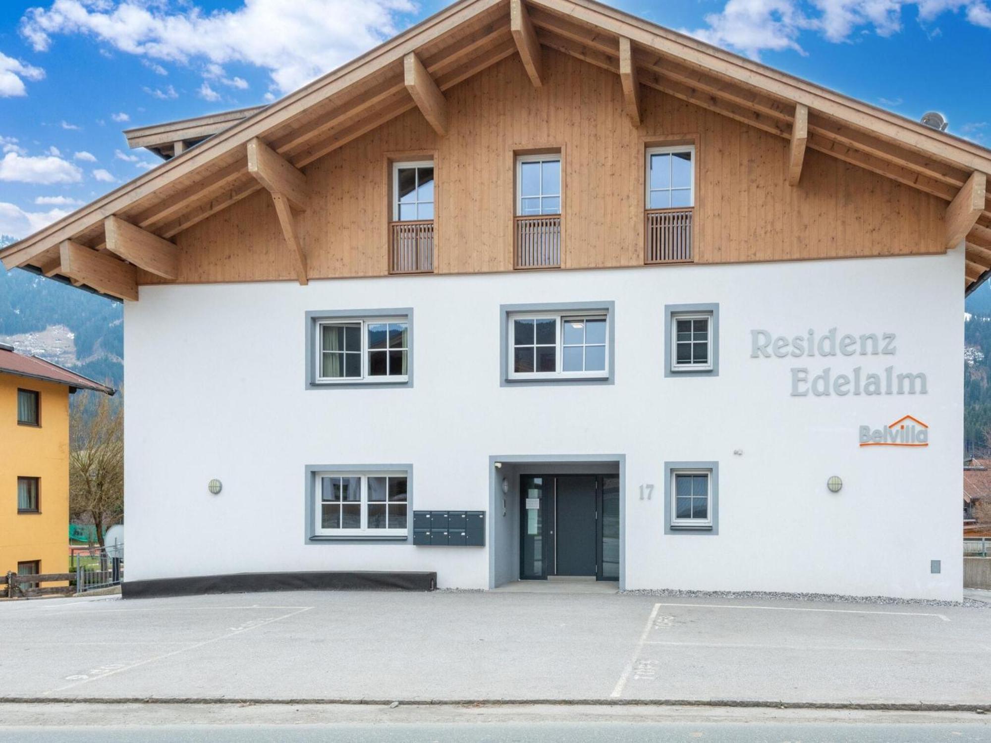 Apartament Luxury Penthouse With Balcony Ski Storage Carport Lift Brixen im Thale Zewnętrze zdjęcie