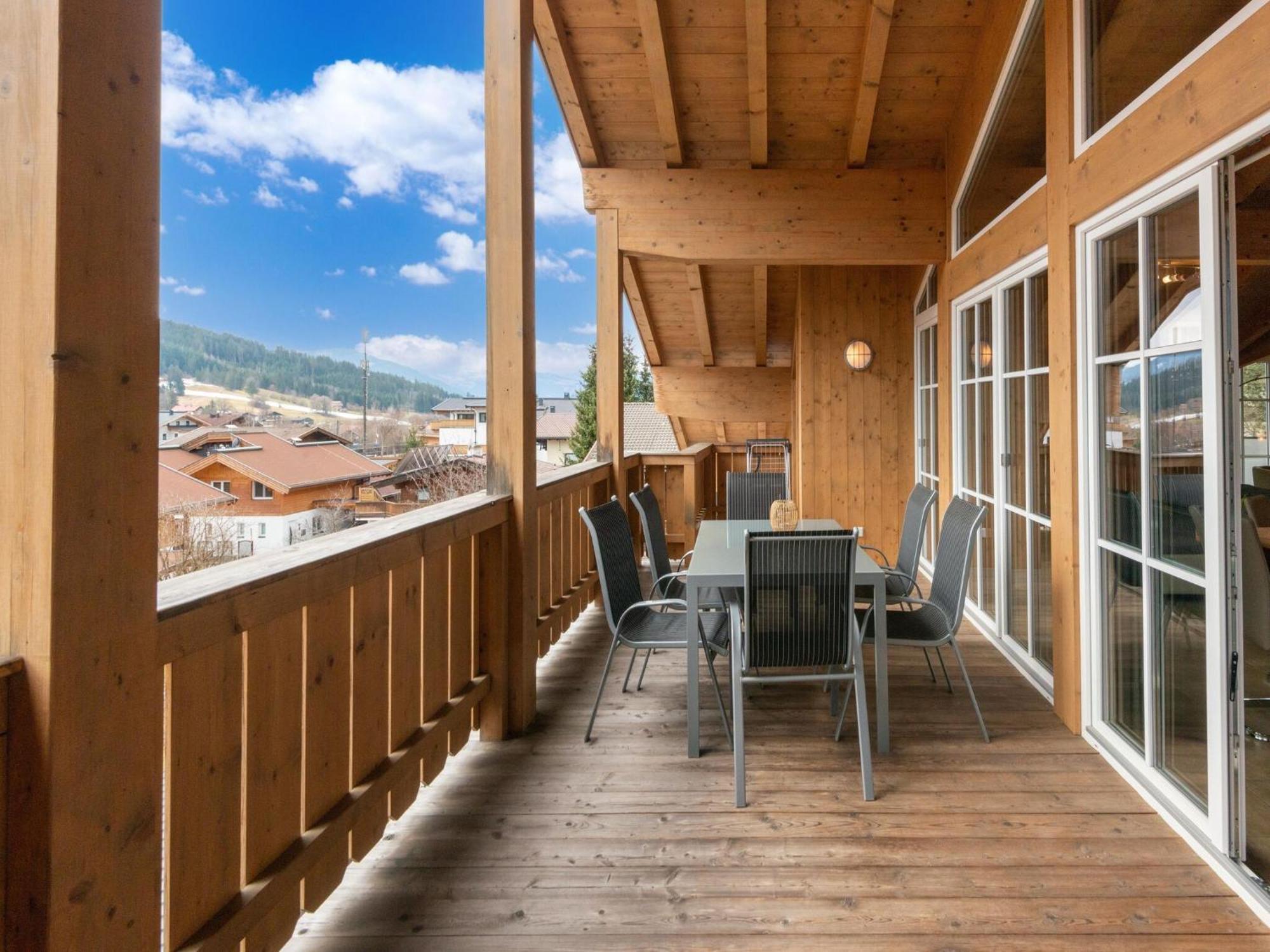 Apartament Luxury Penthouse With Balcony Ski Storage Carport Lift Brixen im Thale Zewnętrze zdjęcie