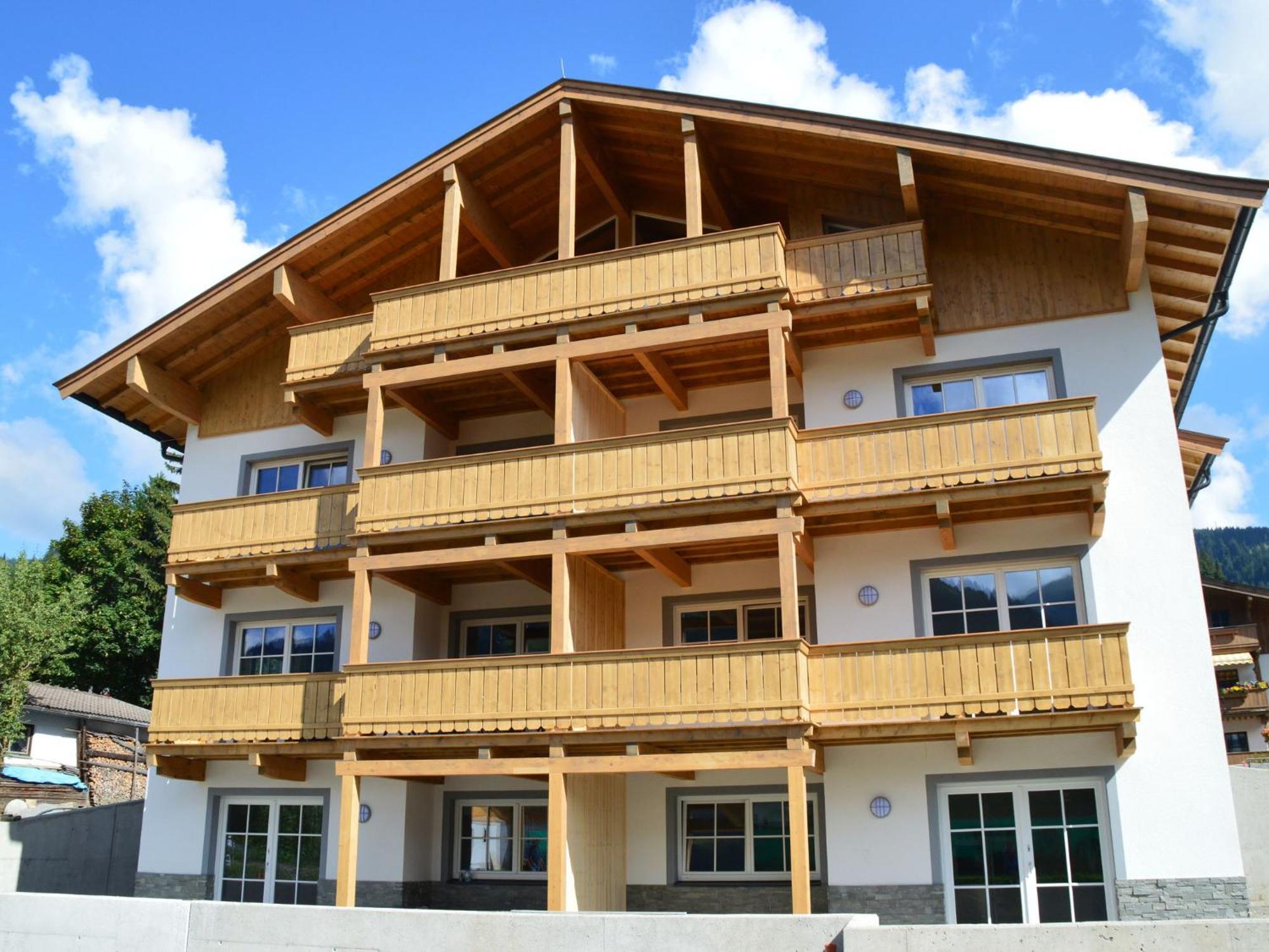 Apartament Luxury Penthouse With Balcony Ski Storage Carport Lift Brixen im Thale Zewnętrze zdjęcie